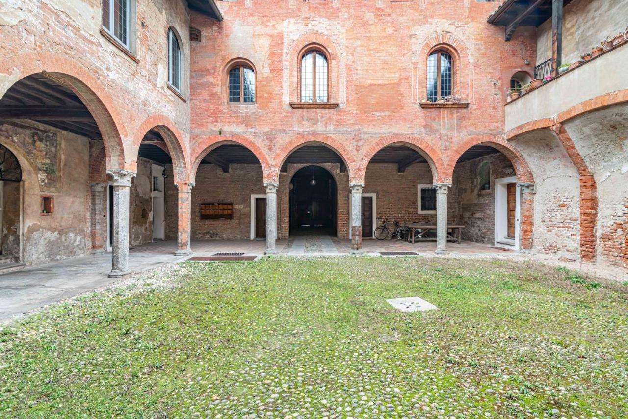 House Of Foscolo - Palazzo Cornazzani - By Host4U Apartment Pavia Luaran gambar