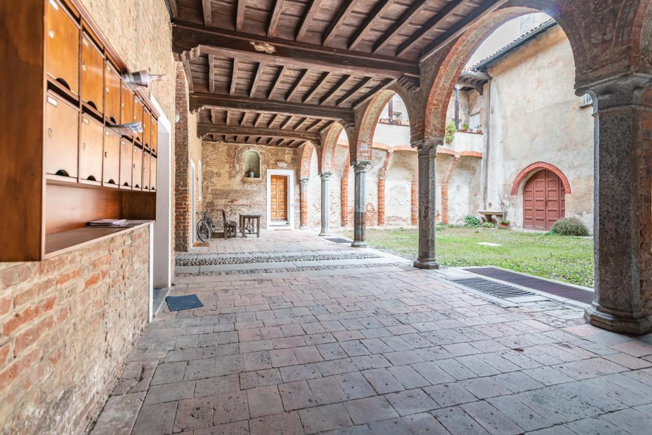House Of Foscolo - Palazzo Cornazzani - By Host4U Apartment Pavia Luaran gambar