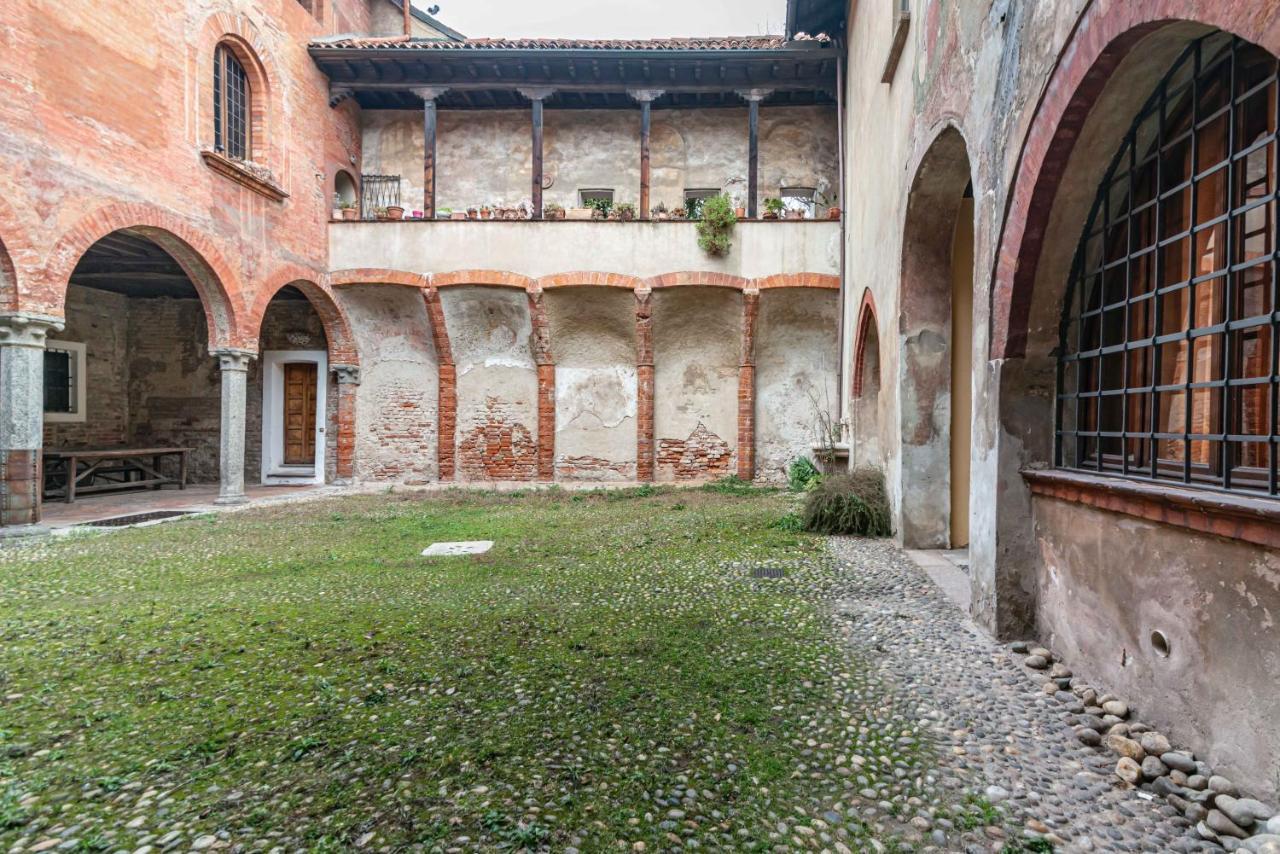 House Of Foscolo - Palazzo Cornazzani - By Host4U Apartment Pavia Luaran gambar