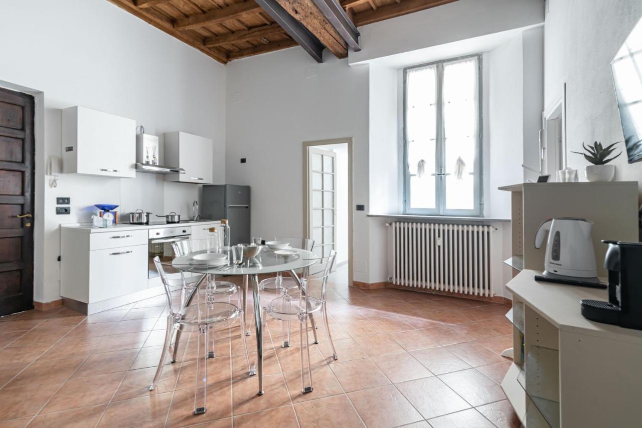 House Of Foscolo - Palazzo Cornazzani - By Host4U Apartment Pavia Luaran gambar