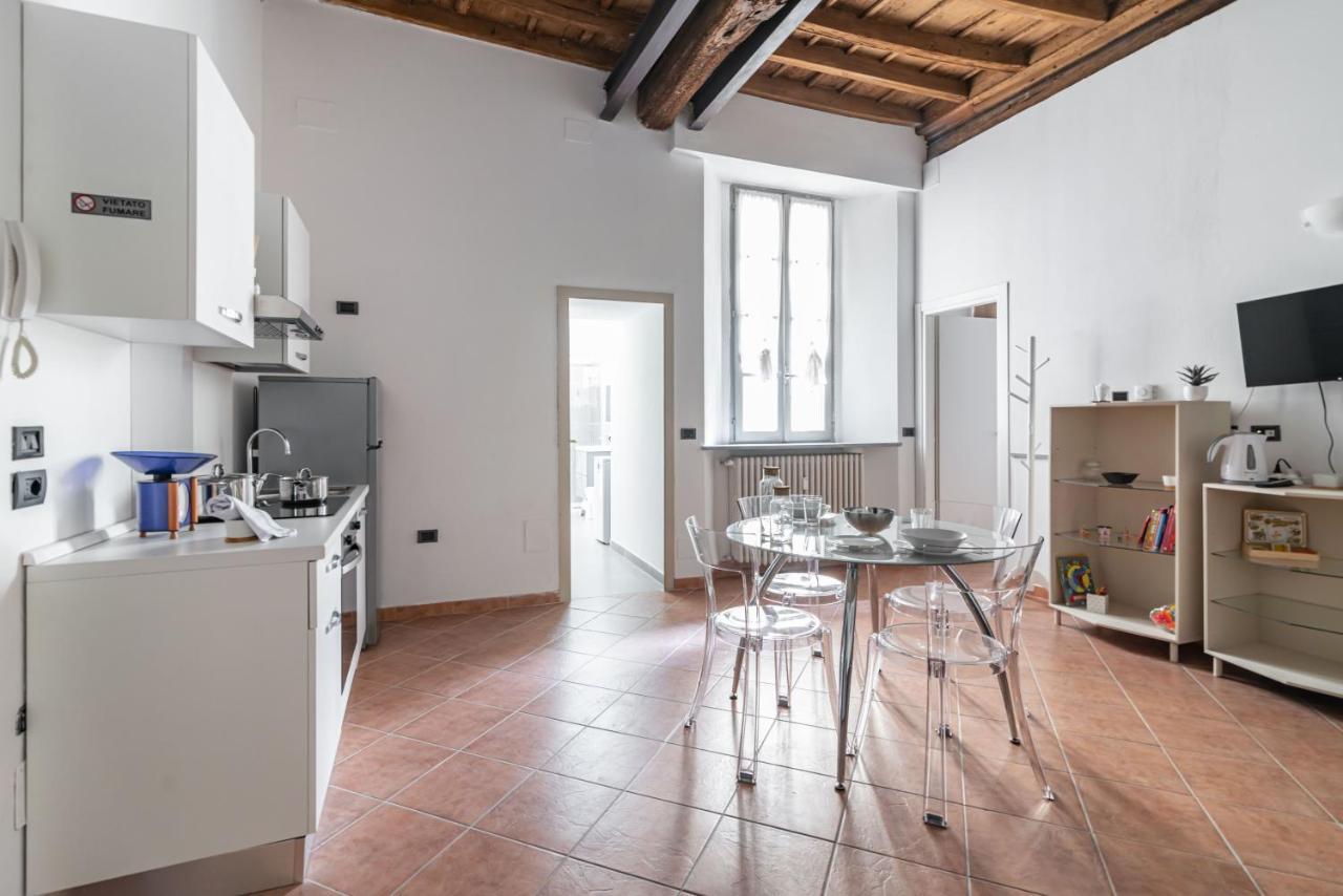 House Of Foscolo - Palazzo Cornazzani - By Host4U Apartment Pavia Luaran gambar